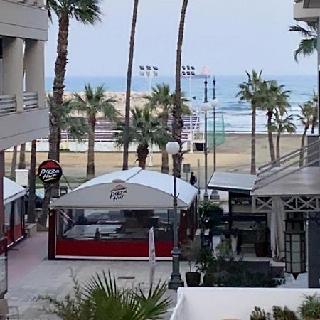 Larnaca Beach Apartment Exteriör bild