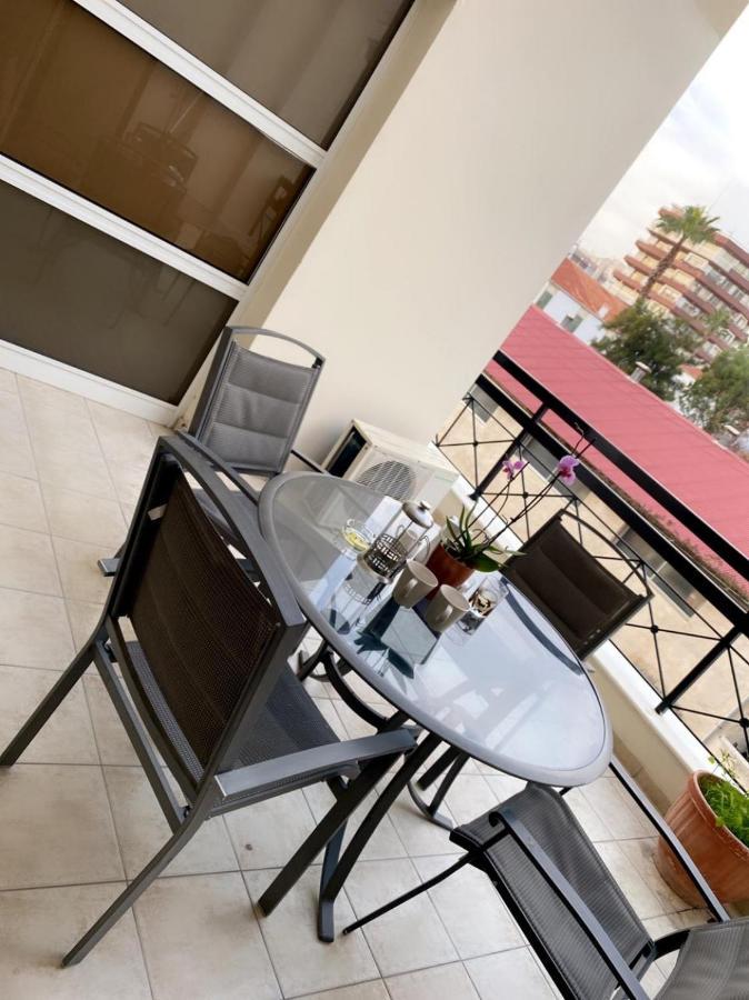 Larnaca Beach Apartment Exteriör bild