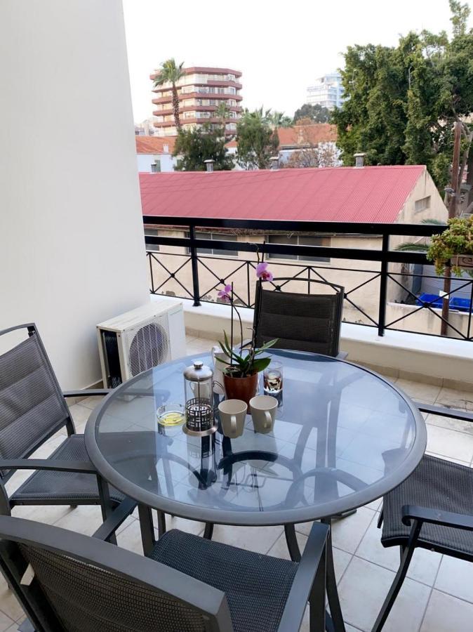 Larnaca Beach Apartment Exteriör bild